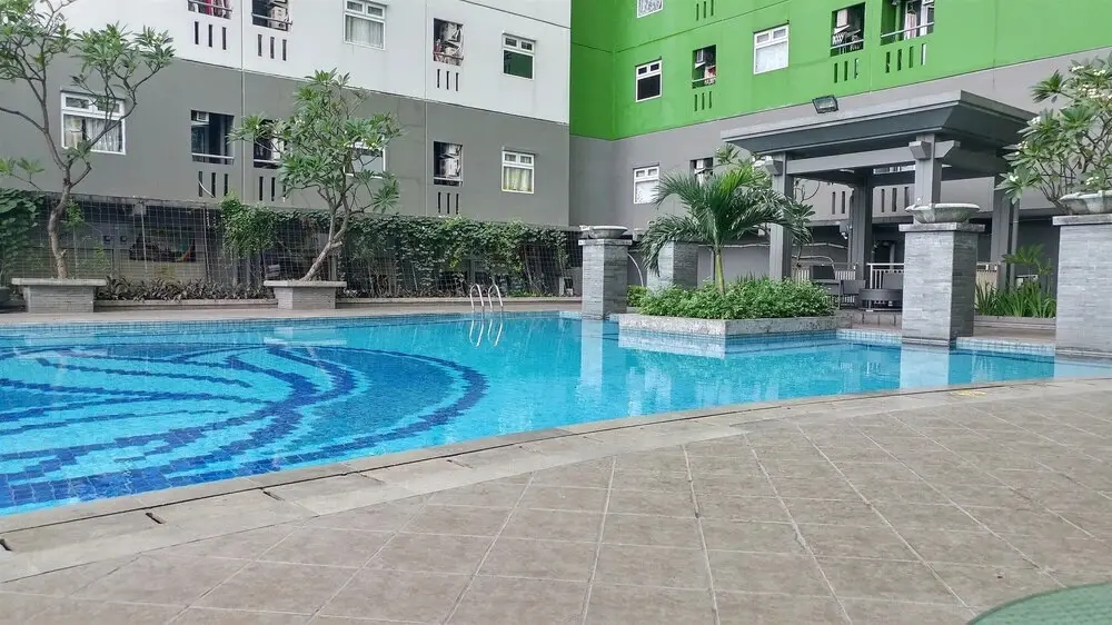 Джакарта: Comfort Green Pramuka 2BR Apartment