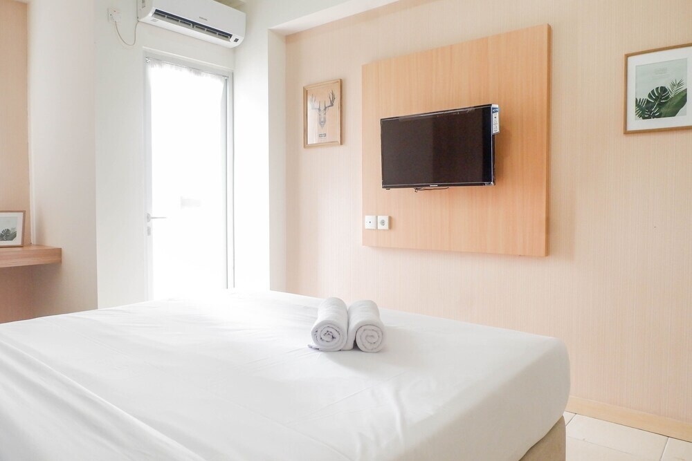 Сурабая: Best Value & Clean Studio Room Apartment at Pavilion Permata 2