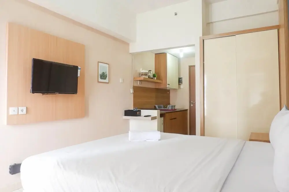 Сурабая: Best Value & Clean Studio Room Apartment at Pavilion Permata 2