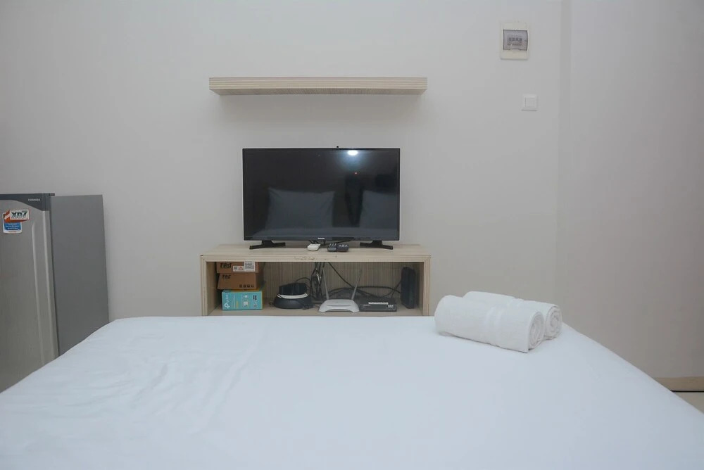 Депок: Comfort Studio Apartment Margonda Residence 4 near UI