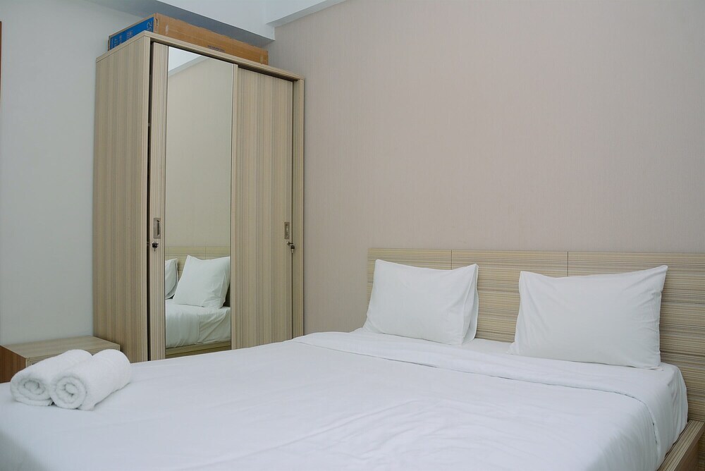 Депок: Comfort Studio Apartment Margonda Residence 4 near UI