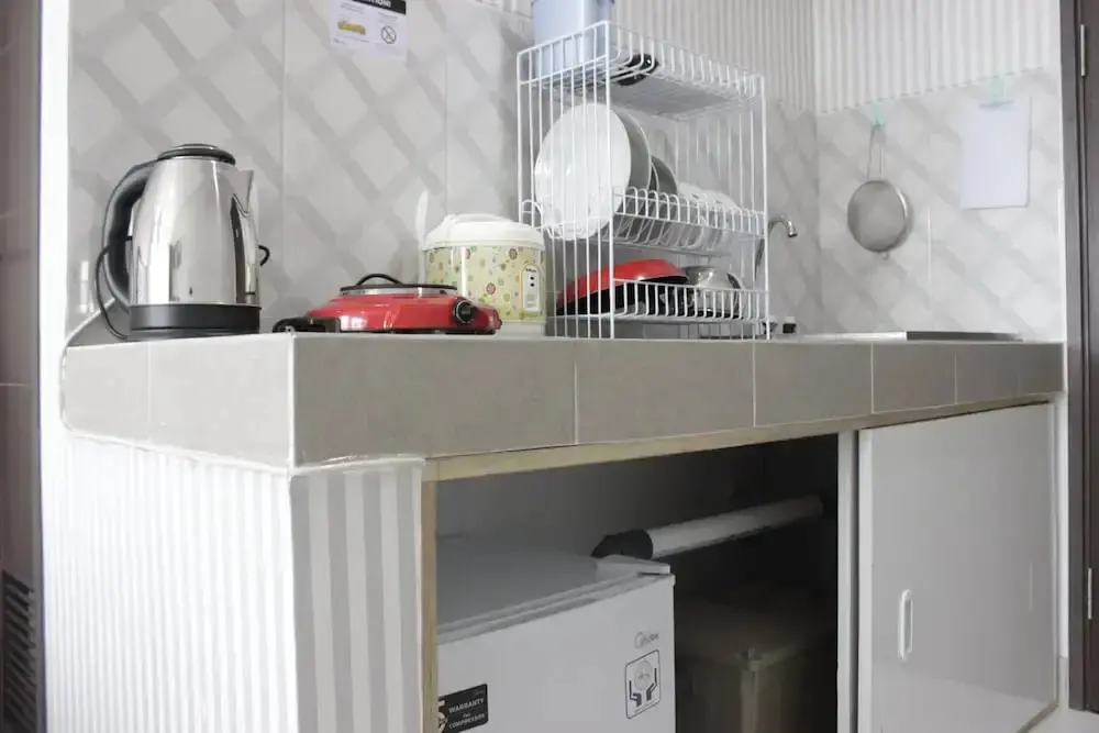 Бандунг: Chic and Comfy Studio Room at Mekarwangi Square Apartment Cibaduyut