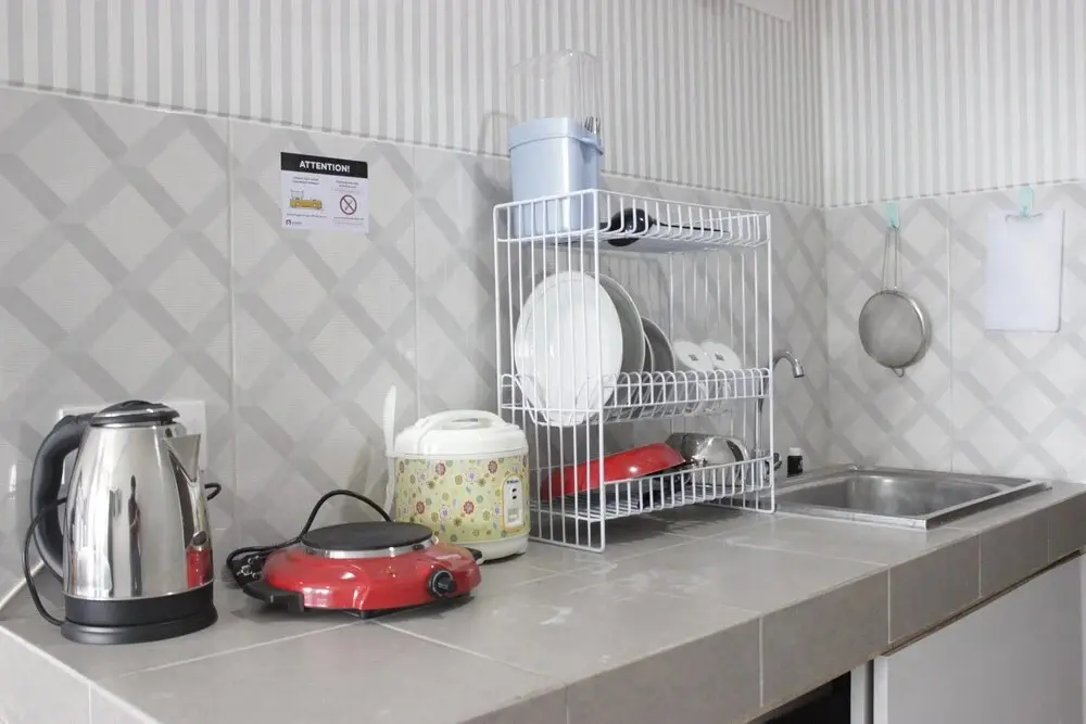 Бандунг: Chic and Comfy Studio Room at Mekarwangi Square Apartment Cibaduyut
