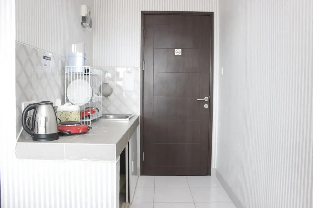 Бандунг: Chic and Comfy Studio Room at Mekarwangi Square Apartment Cibaduyut