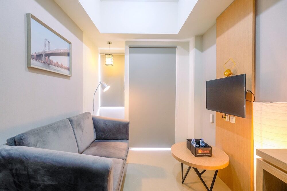 Чикаранг: Comfort 1BR Apartment at Mustika Golf Residences