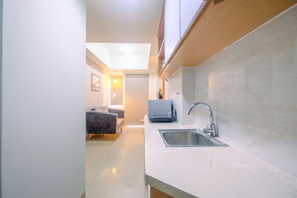 Чикаранг: Comfort 1BR Apartment at Mustika Golf Residences