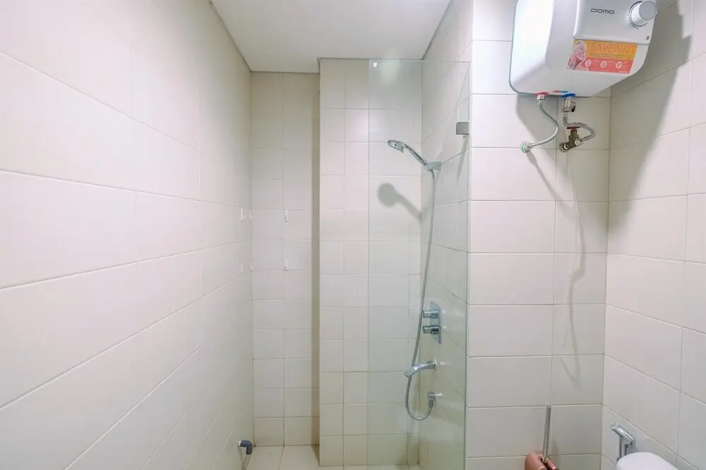 Джакарта: Fully Furnished Apartment with Comfortable Design 1BR Woodland Park Residence