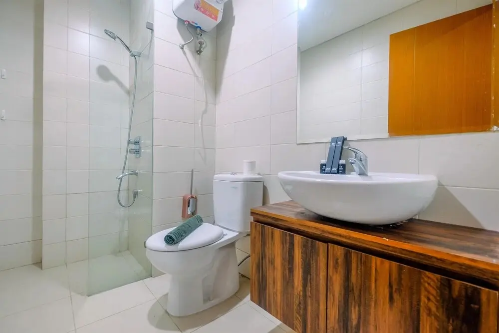 Джакарта: Fully Furnished Apartment with Comfortable Design 1BR Woodland Park Residence