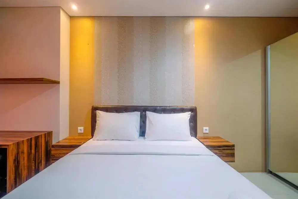 Джакарта: Fully Furnished Apartment with Comfortable Design 1BR Woodland Park Residence