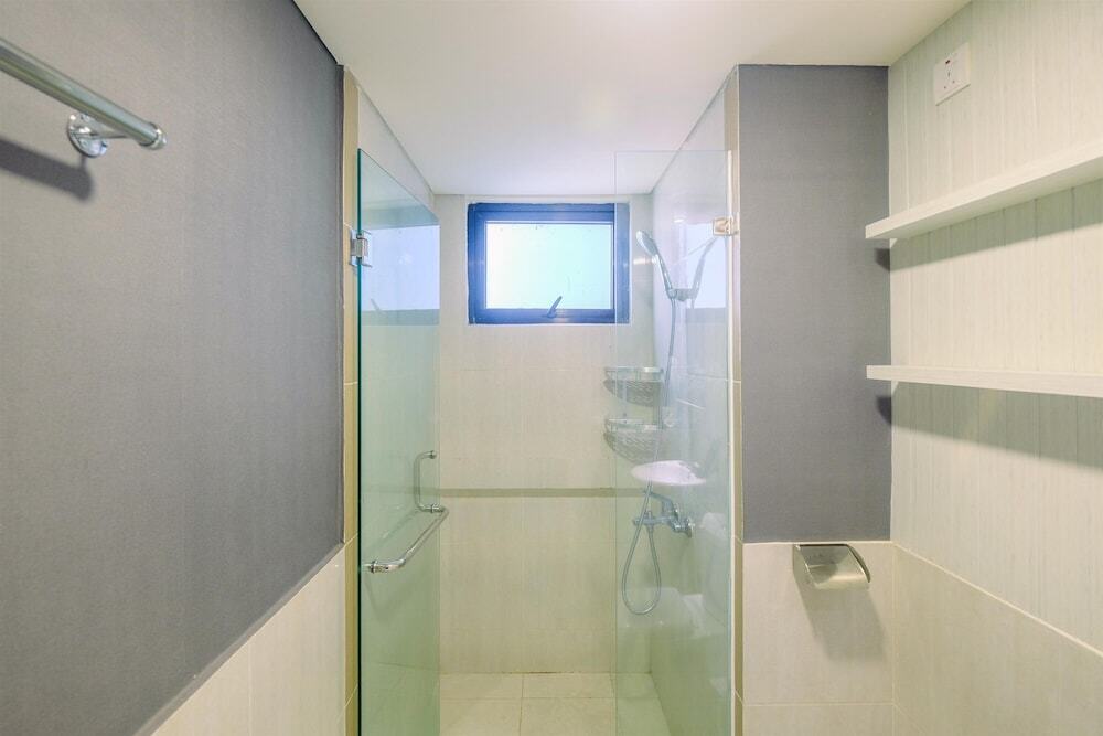 Сибату: New Furnished and Minimalist 2BR + 1 Office Room at Meikarta Apartment
