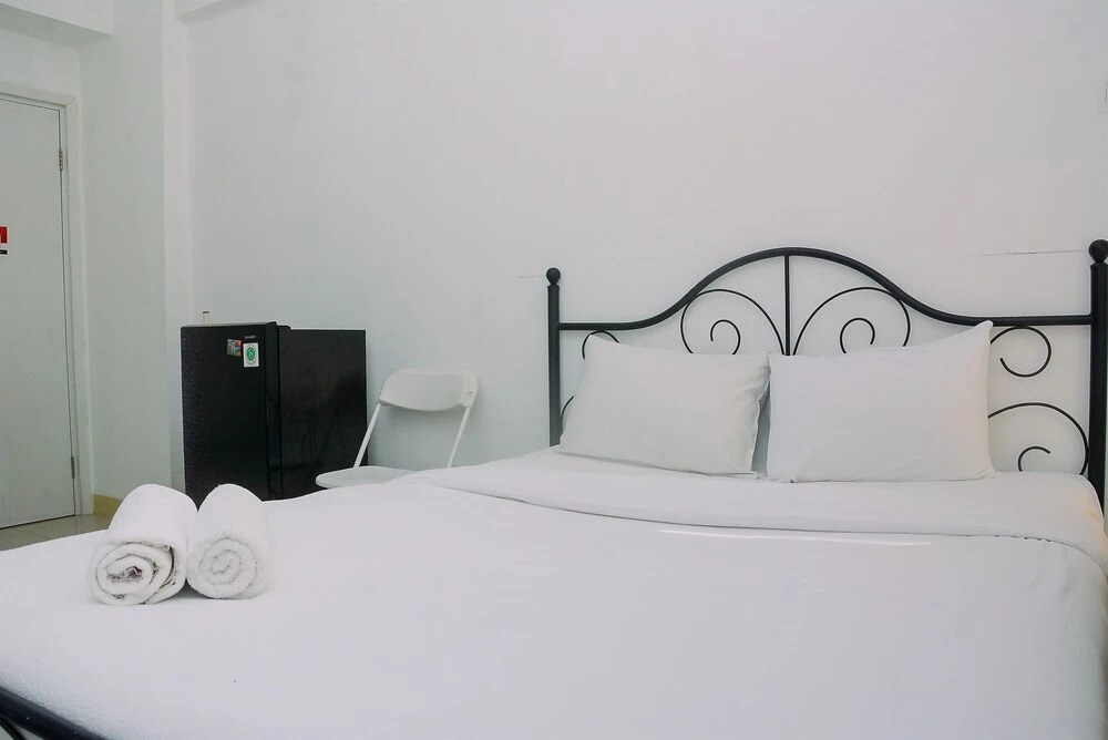 Джакарта: Simply and Homey Studio at Green Pramuka Apartment