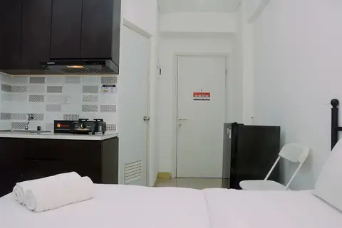 Simply and Homey Studio at Green Pramuka Apartment — фото 1