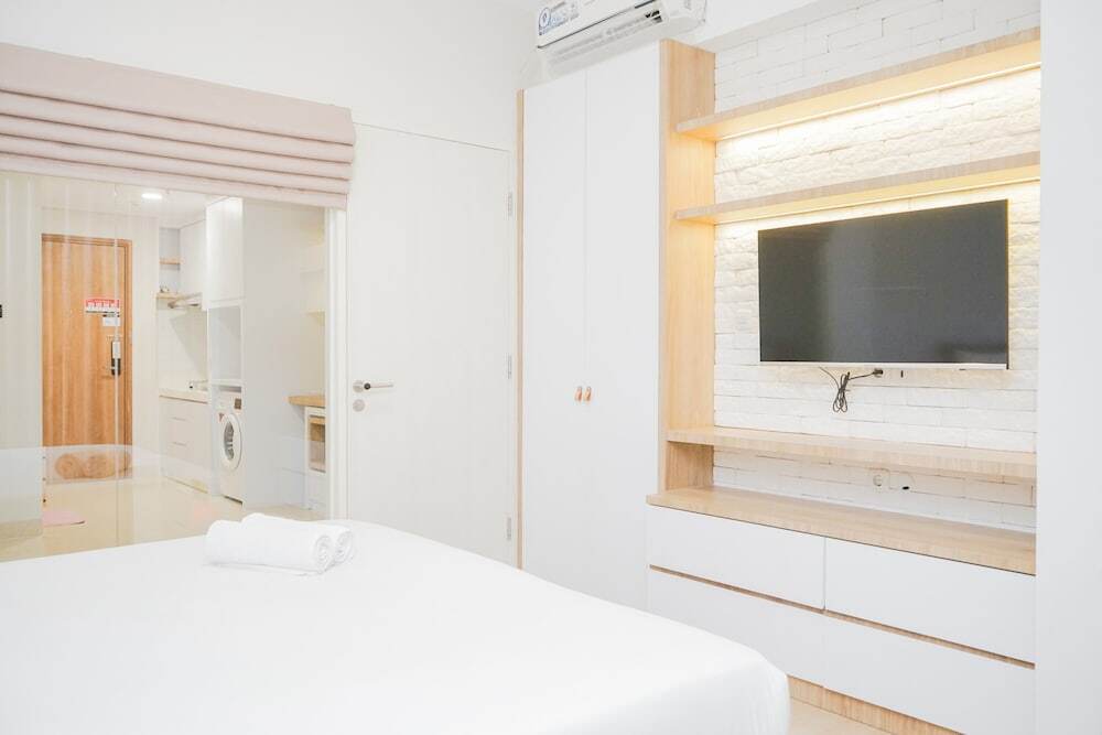 Тангеранг: 1BR Modern and Spacious at Skandinavia Apartment