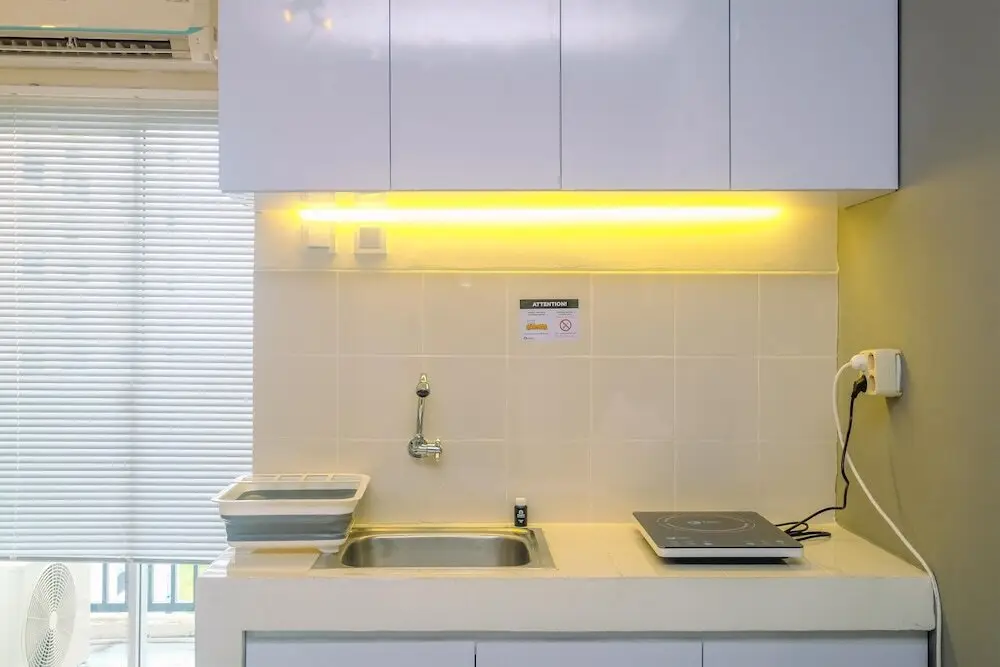 Депок: Best and Simply Homey Studio Cinere Resort Apartment
