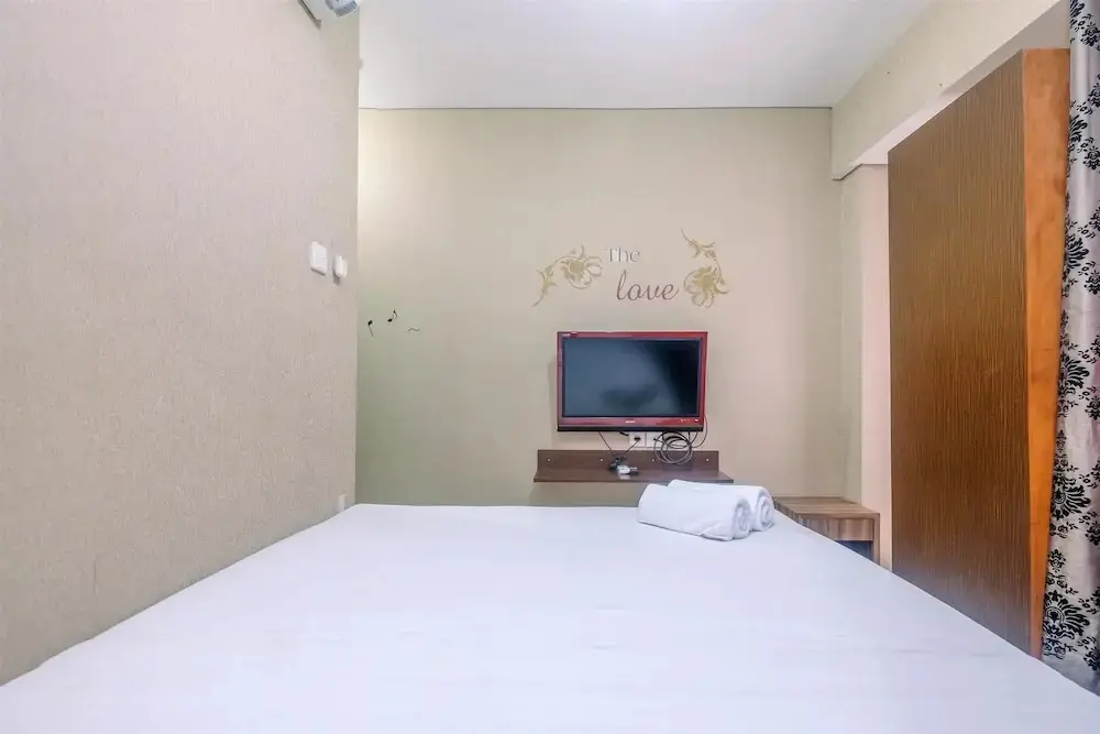 Джакарта: Good Choice Studio Nifarro Park Apartment