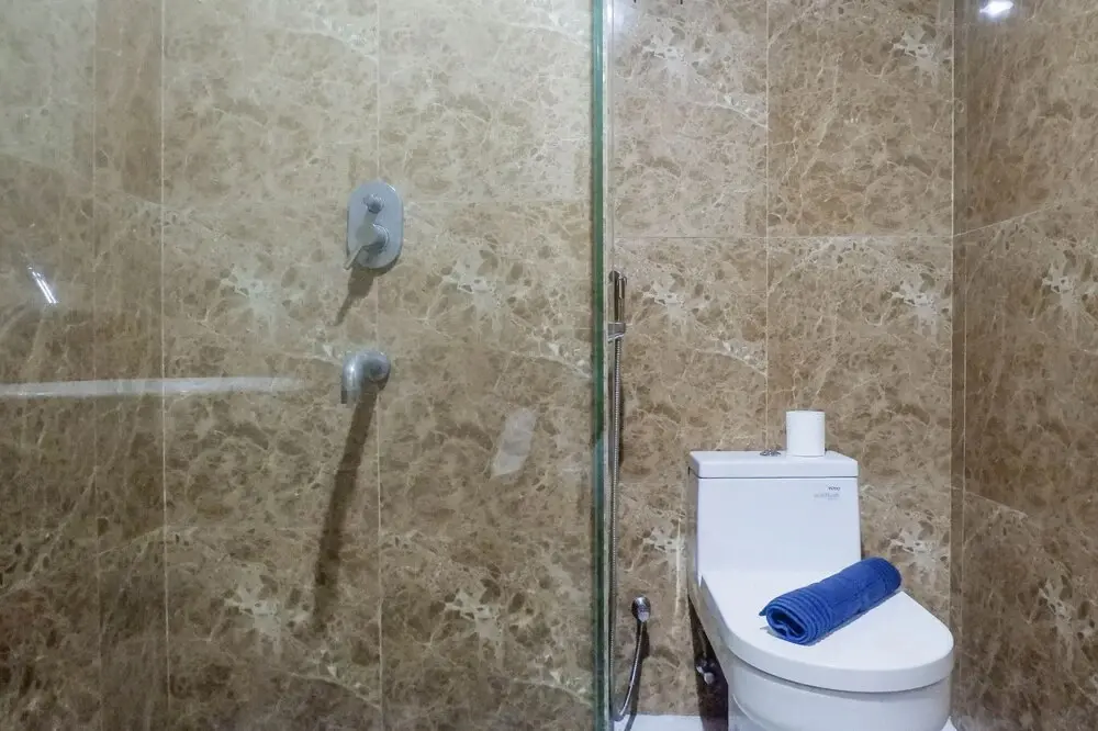 Сурабая: Spacious Studio Room Apartment at Grand Sungkono Lagoon