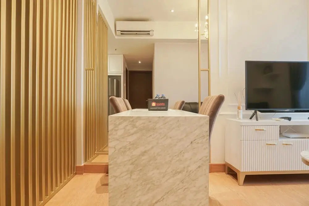 Джакарта: Brand New and Luxury 1BR at West Vista Apartment