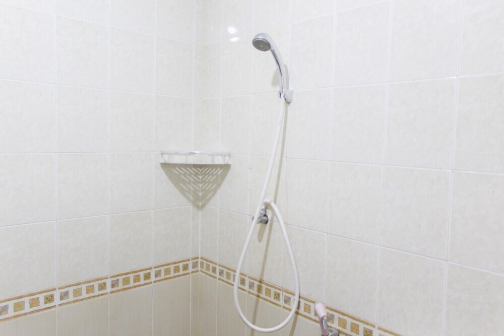 Джакарта: Comfort and Stylish 2BR at Grand Palace Kemayoran Apartment
