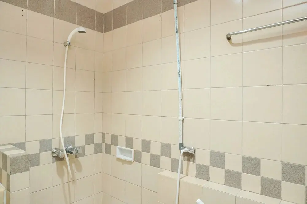 Джакарта: Spacious and Good 3BR Pangeran Jayakarta Apartment