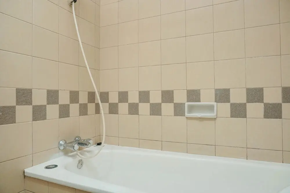 Джакарта: Spacious and Good 3BR Pangeran Jayakarta Apartment
