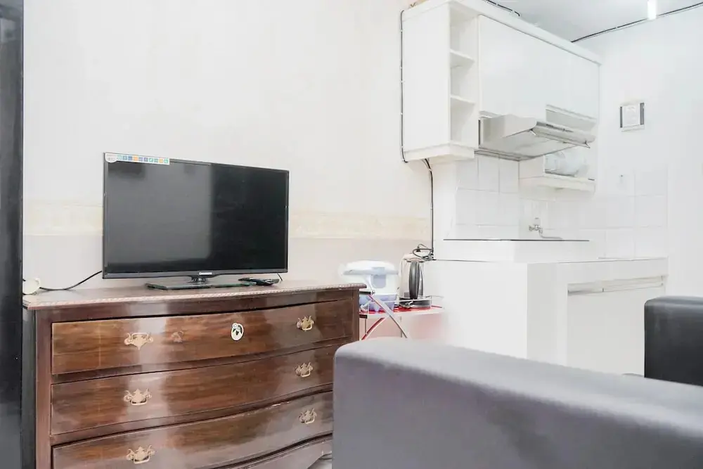 Южный Тангеранг: Delightful 2BR at Sky View Apartment Serpong near BSD