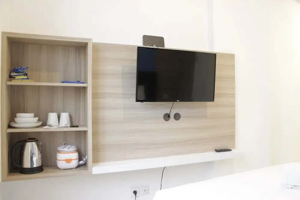 Бандунг: Minimalist Studio Semi Apartment at The Lodge Paskal near BINUS University