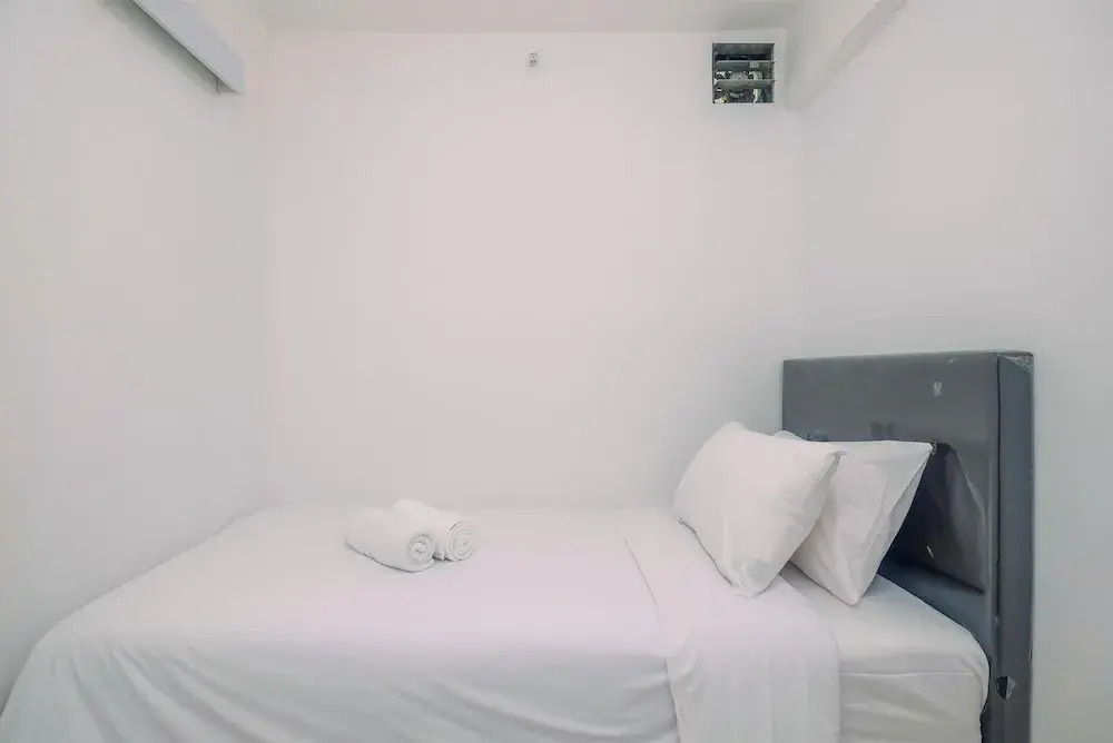 Джакарта: Clean and Simply Cozy 2BR Bassura City Apartment