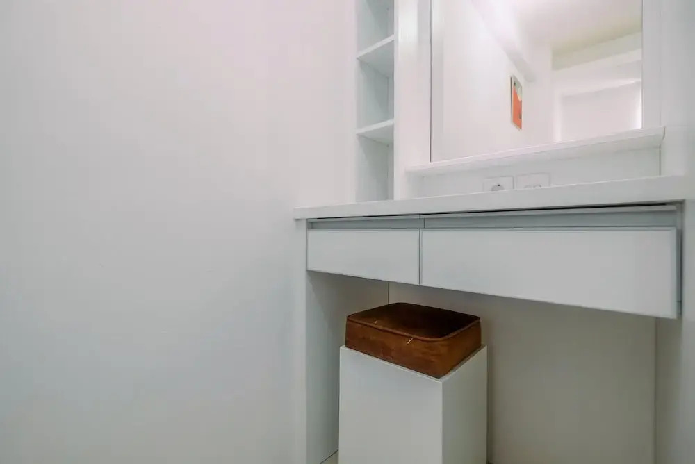 Джакарта: Clean and Simply Cozy 2BR Bassura City Apartment