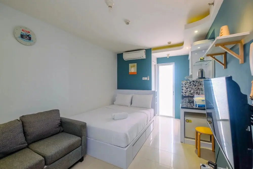 Джакарта: Simply Good Studio Bassura City Apartment