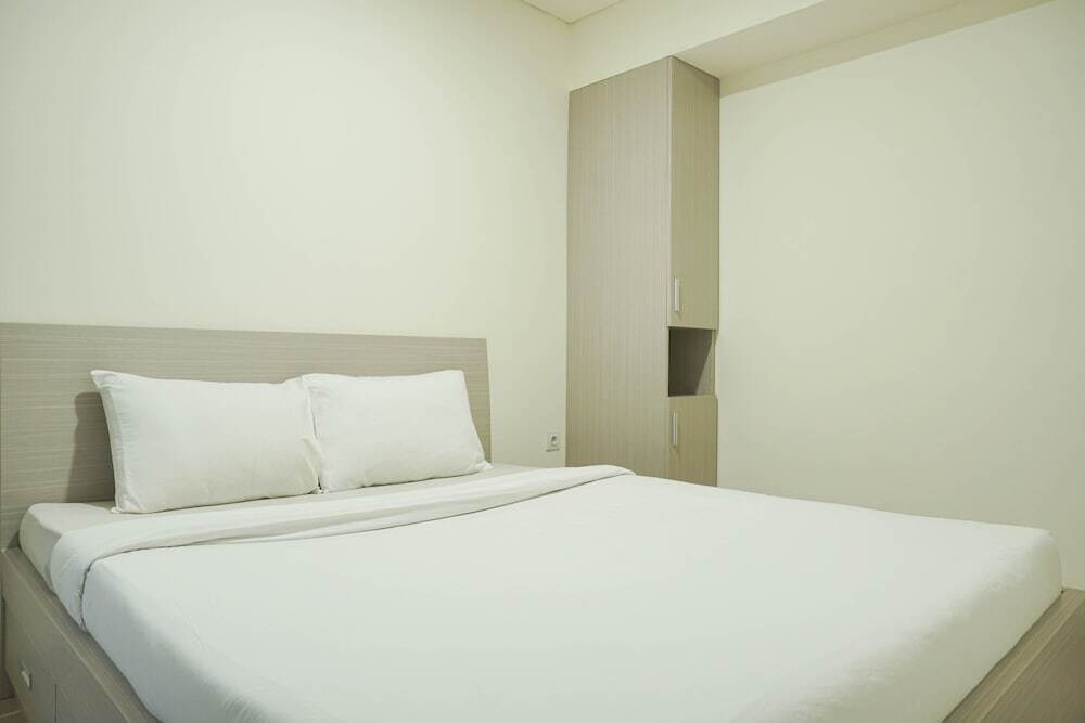 Сибату: Comfy and Modern 2BR at Meikarta Apartment