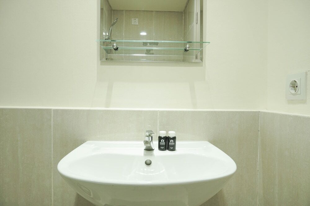 Сибату: Comfy and Modern 2BR at Meikarta Apartment