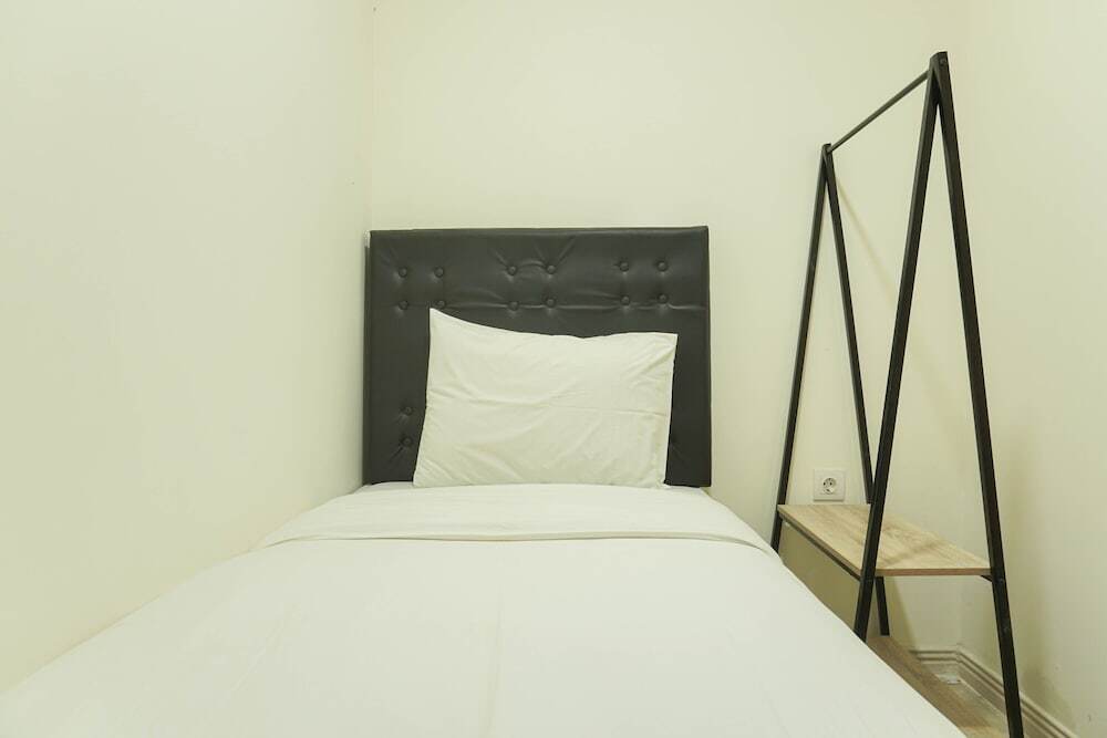 Сибату: Brand New and Modern 2BR Meikarta Apartment