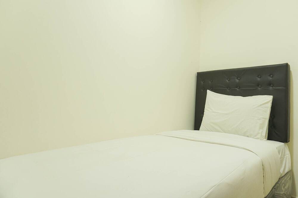 Сибату: Brand New and Modern 2BR Meikarta Apartment
