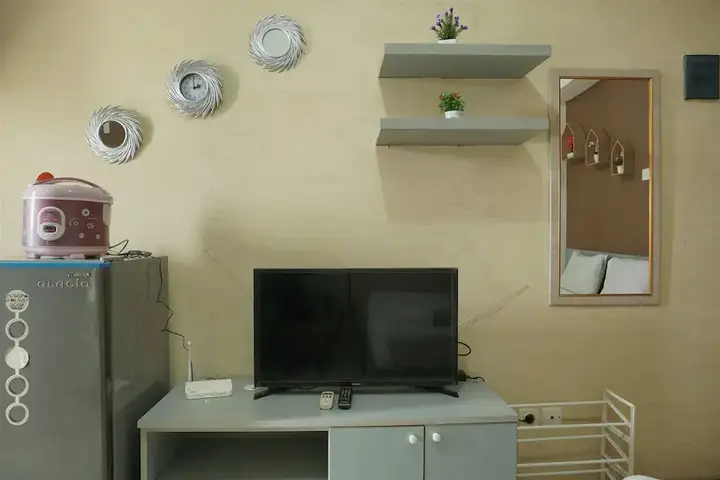 Депок: Comfort and Strategic Studio Apartment Margonda Residence 2 near UI