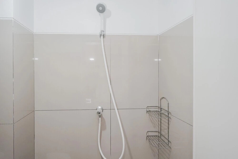 Южный Тангеранг: Contemporary Studio at Baileys Apartment