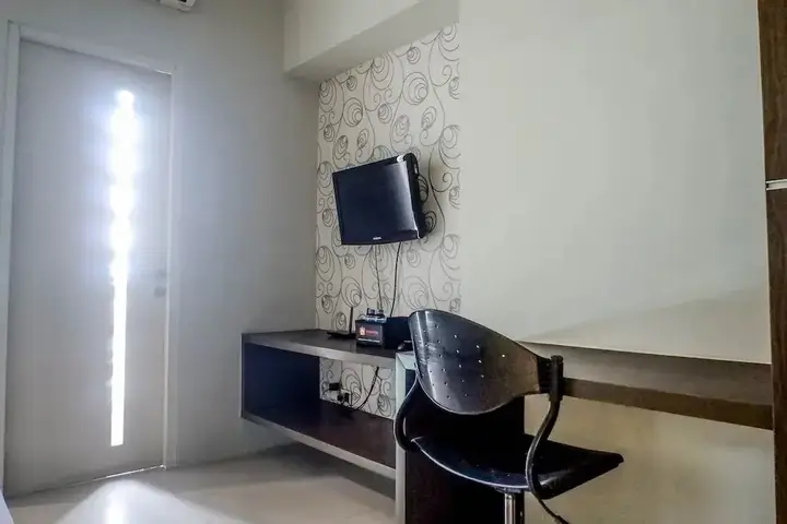 Сурабая: Classic Modern Studio Room Apartment at The Square Surabaya