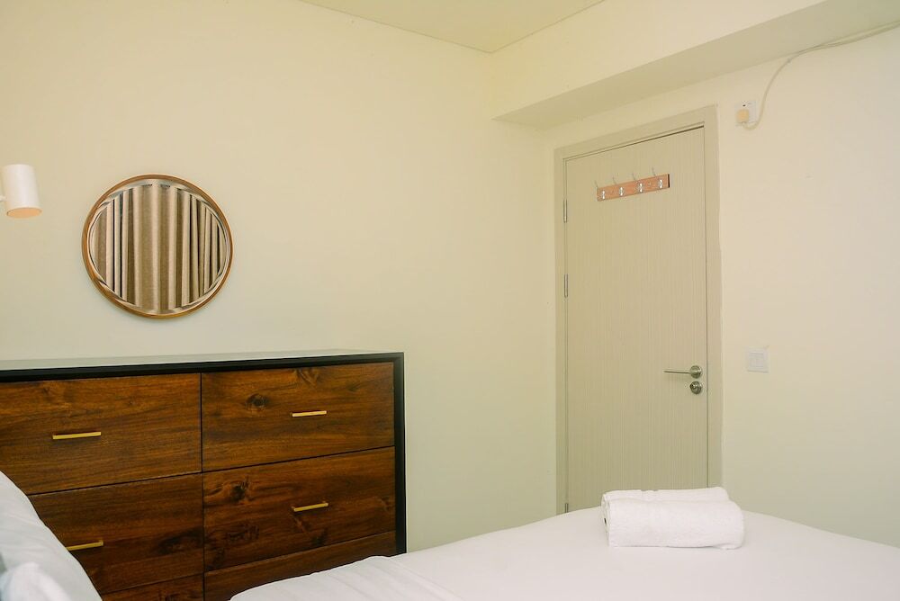 Сибату: Comfortable 2BR at Meikarta Apartment