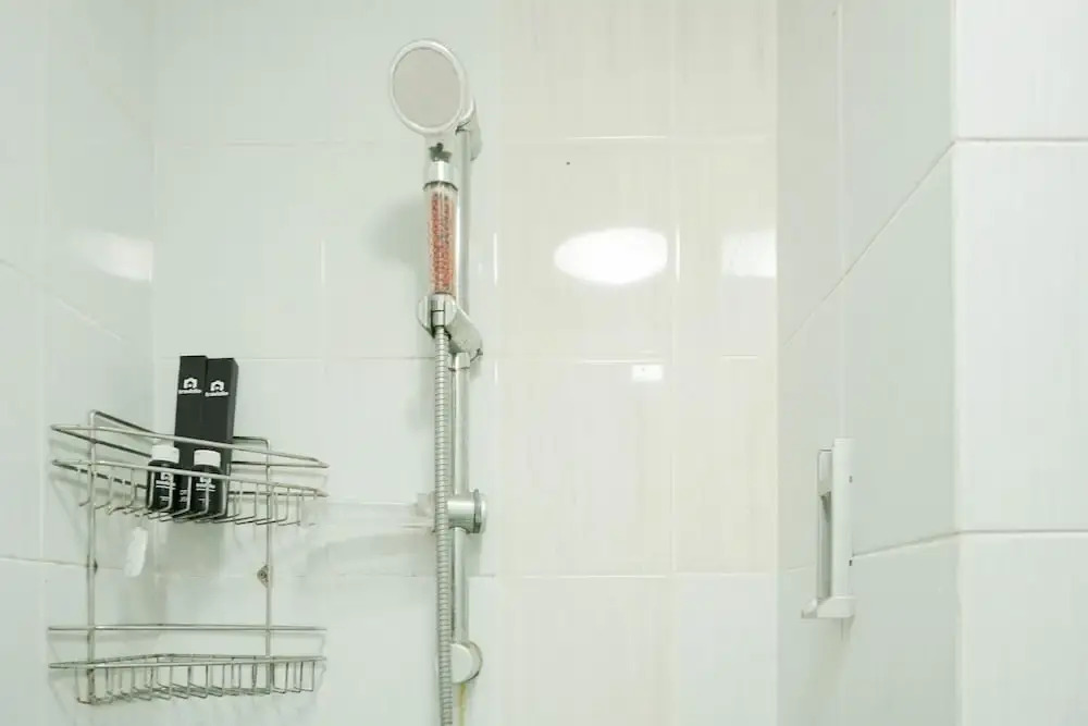 Джакарта: Simply Strategic and Homey Studio Signature Park Tebet Apartment