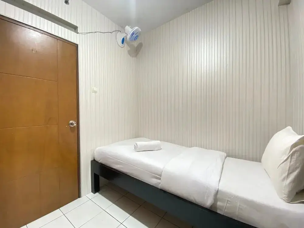 Бандунг: Stylish & Strategic 2BR at Gateway Ahmad Yani Cicadas Apartment near Mall