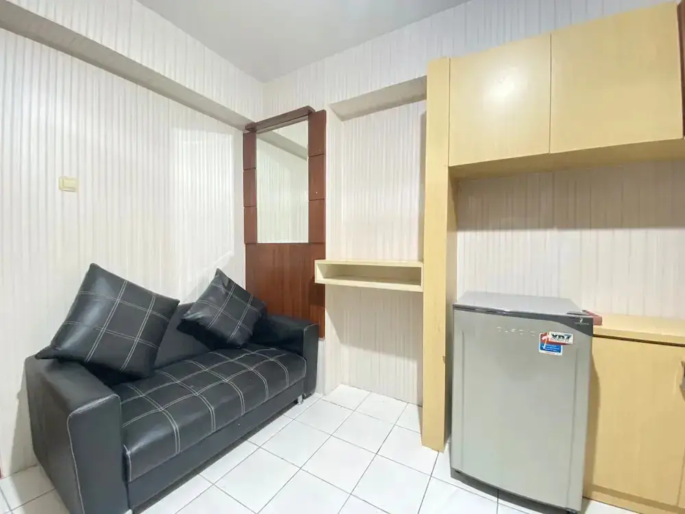 Бандунг: Stylish & Strategic 2BR at Gateway Ahmad Yani Cicadas Apartment near Mall