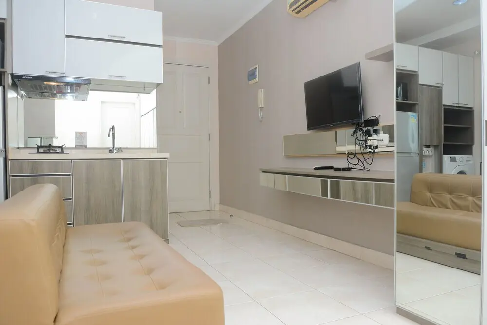 Джакарта: Comfort 1BR at The Boulevard Apartment