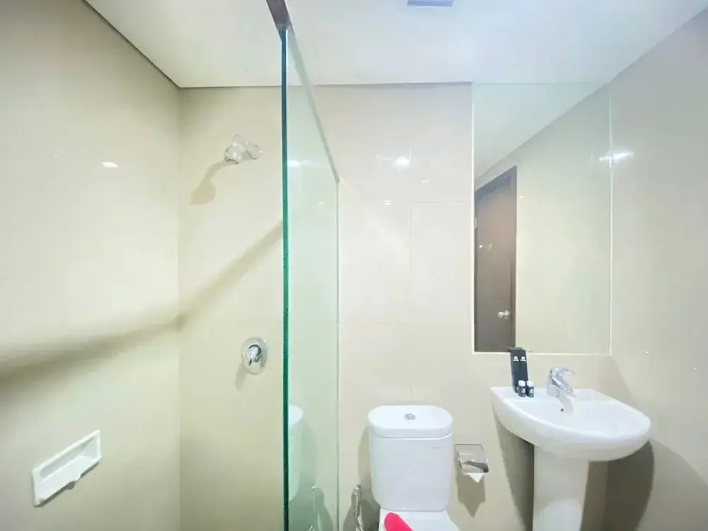 Бандунг: Deluxe & Well Appointed 2BR at El Royale Apartment