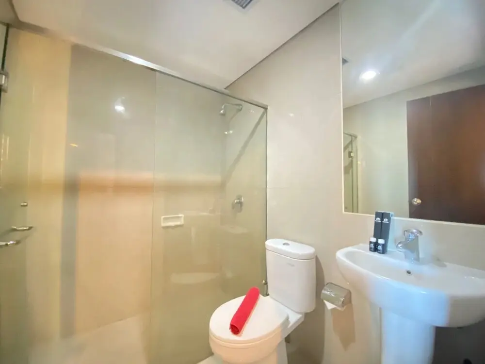 Бандунг: Deluxe & Well Appointed 2BR at El Royale Apartment