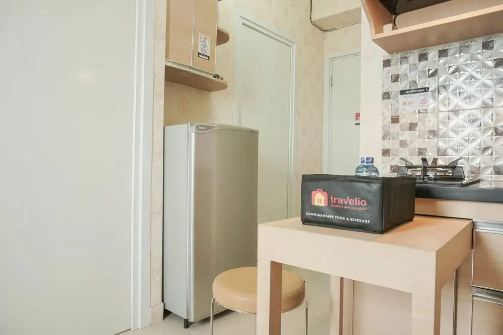 Джакарта: Comfort 2BR Green Pramuka City Apartment near Shopping Center
