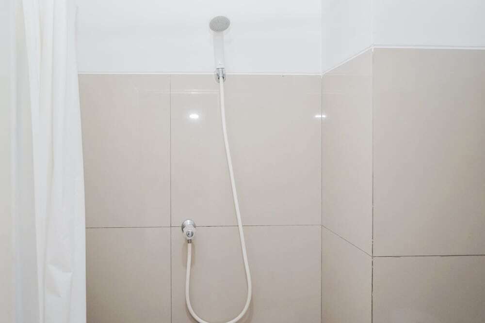 Южный Тангеранг: Bright Studio at Baileys Apartment