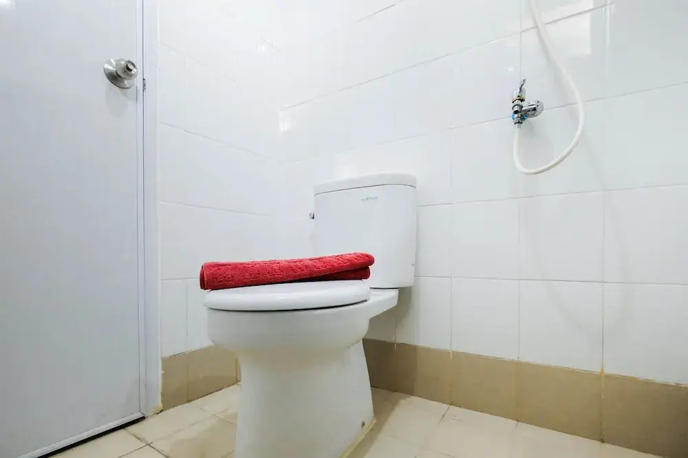 Джакарта: Elegant 2BR Bassura City Apartment