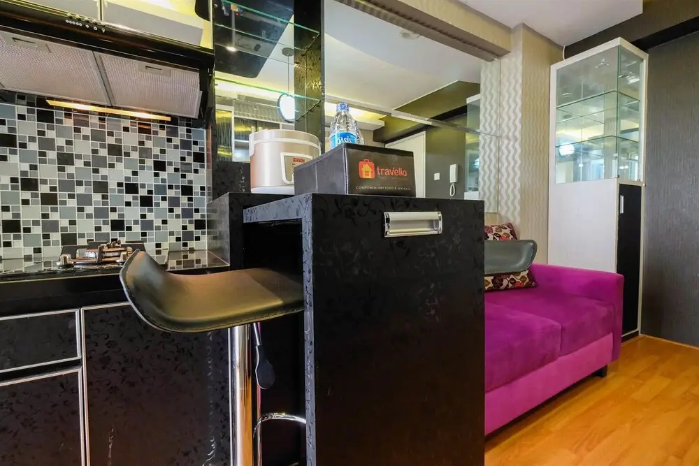 Джакарта: Elegant 2BR Bassura City Apartment