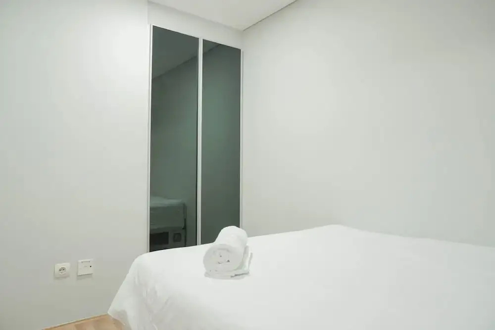 Джакарта: Gorgeous 2BR Apartment Maqna Residence