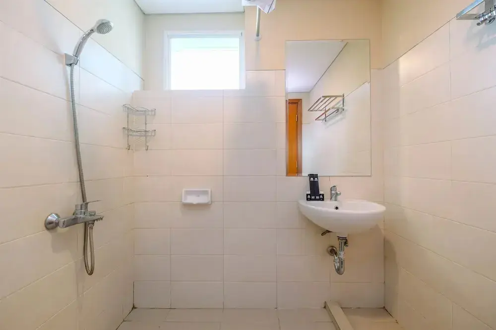Джакарта: Cozy Stay 2BR Apartment Woodland Park Residence