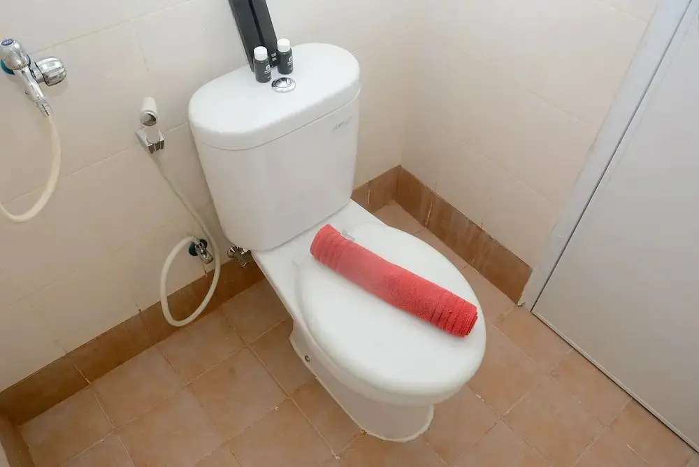 Джакарта: 2BR Comfy Bassura City Apartment